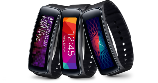 Samsung Gear Fit, fitness tracker & smartwatch yangmencuri perhatian.